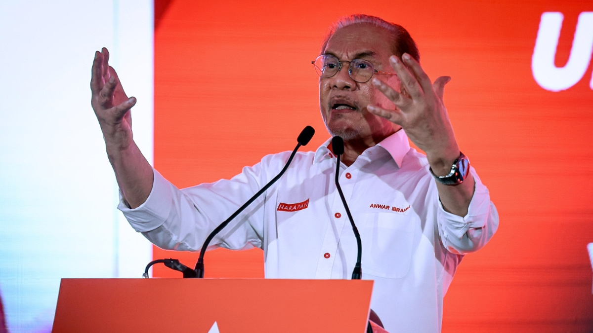 Anwar Launches Negeri Sembilan Campaign Push to Strengthen Pakatan's Electoral Position