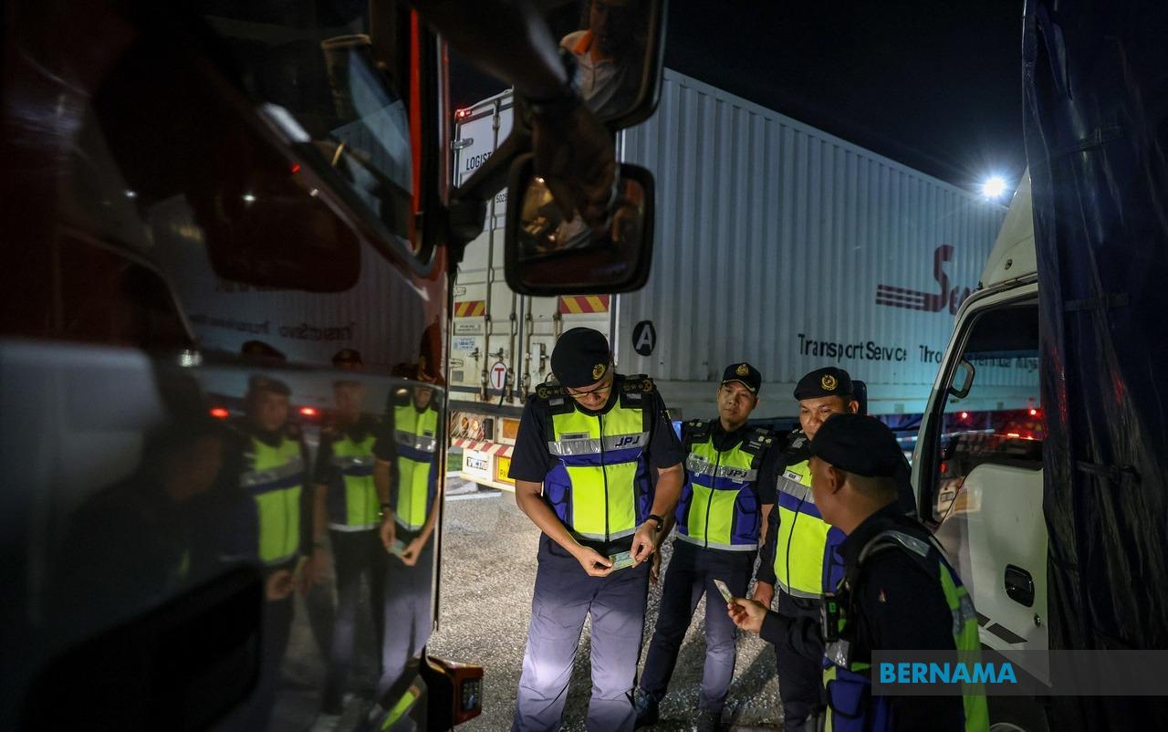 16 Drivers Test Positive for Drugs in Major Johor Road Safety Operation