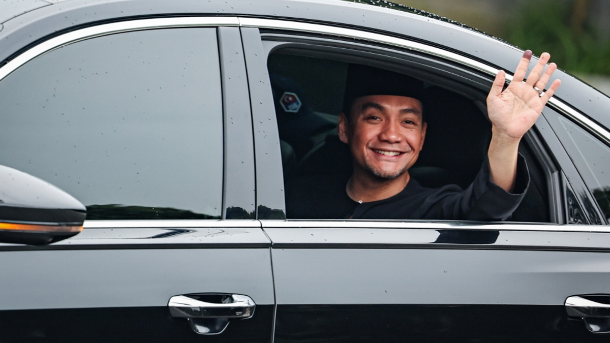 Onn Hafiz sworn in as Johor Menteri Besar following Barisan Nasional's decisive election victory
