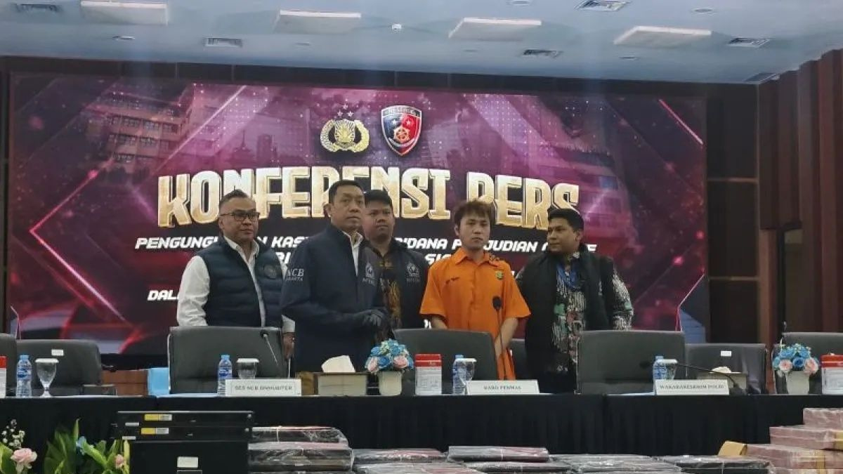 Chinese National Arrested at Jakarta Airport Over International Online Scam Syndicate