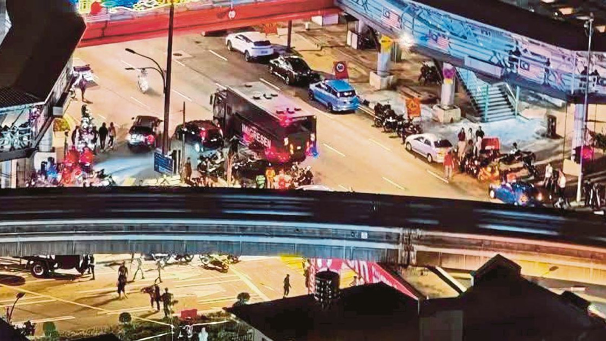 Police Probe Immigration Truck Tragedy Through Video Evidence
