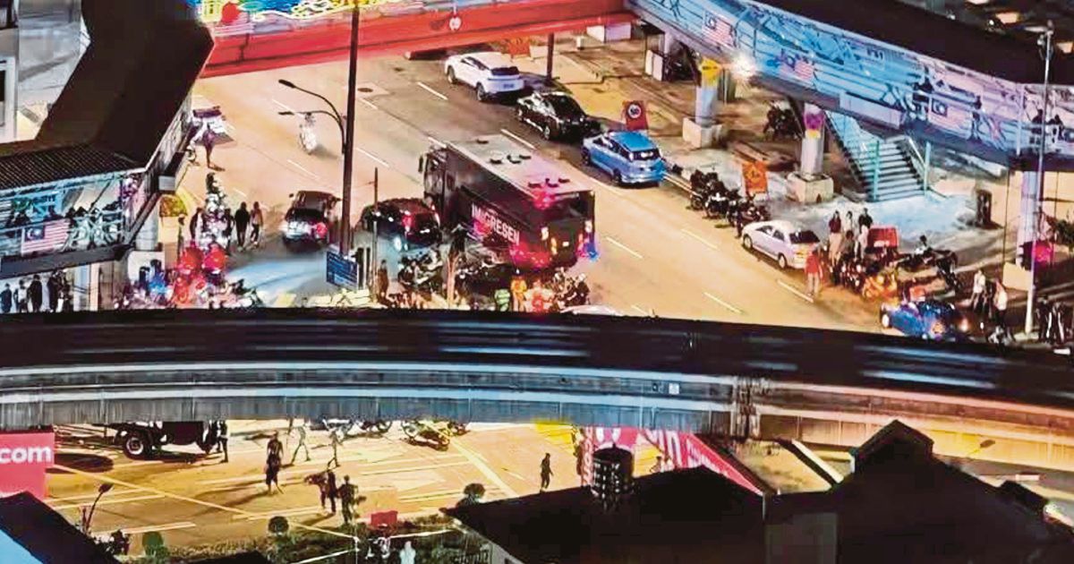 Police Probe Immigration Truck Tragedy Through Video Evidence