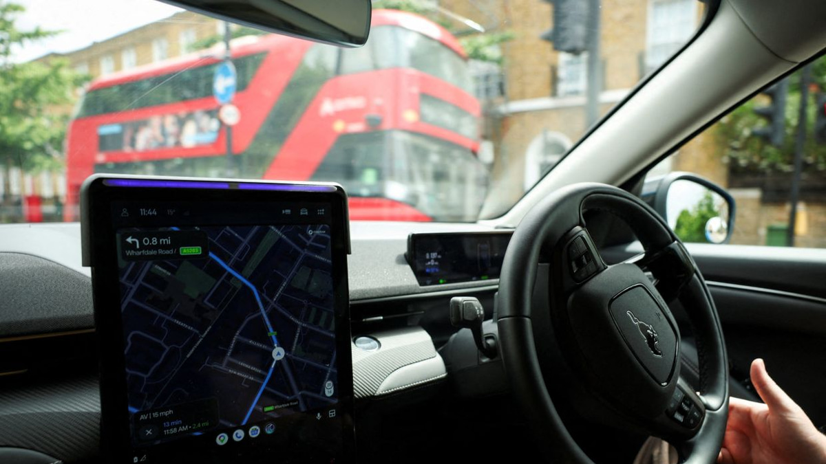 Uber and Wayve Win London Robotaxi Permits, Accelerating Race for Driverless Services