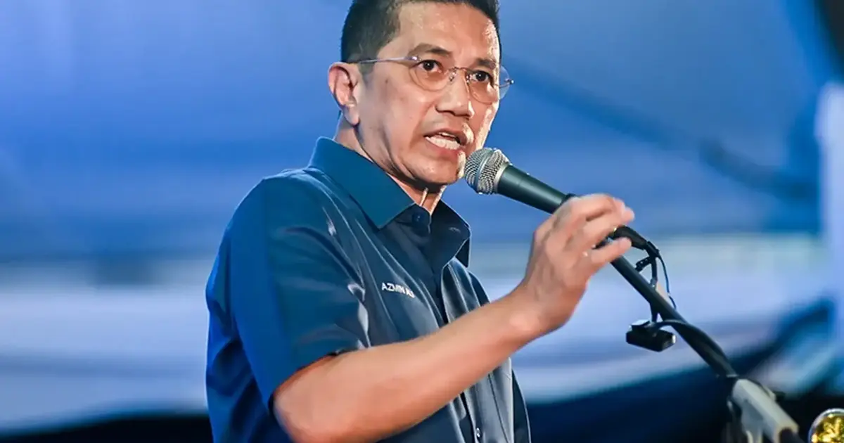 Azmin Emerges as Potential Bridge Between Bersatu and Pakatan Harapan Coalition