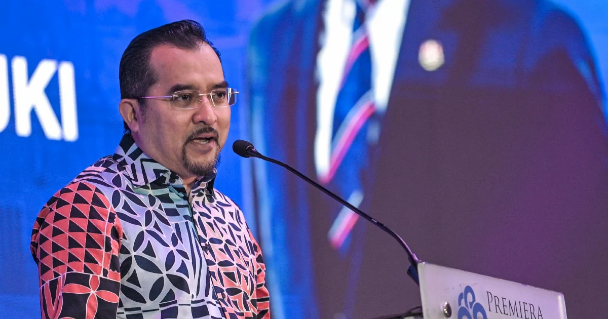Umno Official Defends Pas Alliance Strategy, Challenges PH Criticism