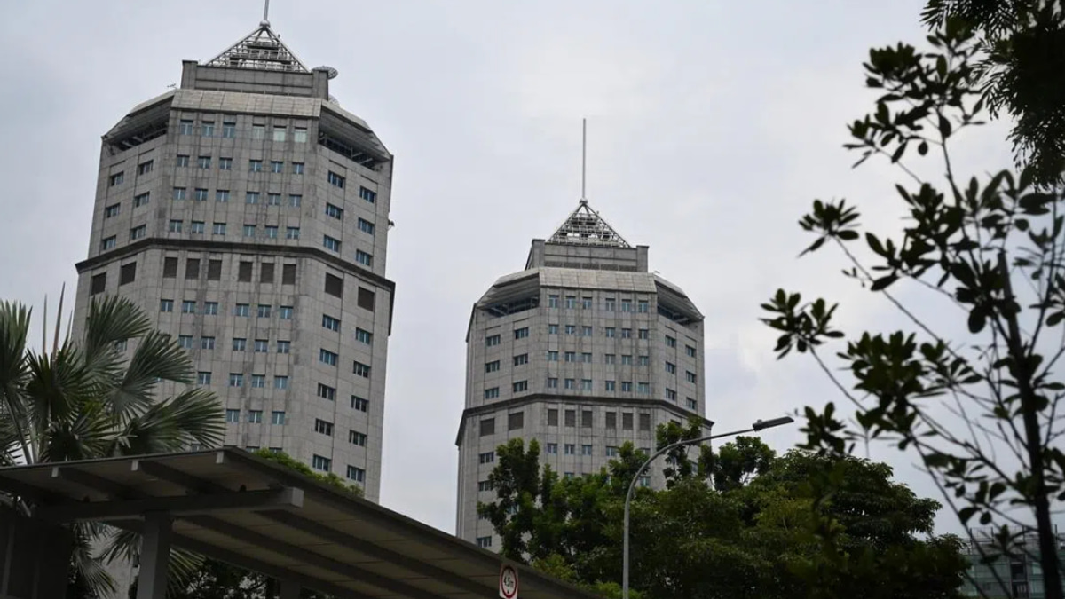 Singapore Expels Two Bangladeshi Workers Over Extremist Social Media Posts