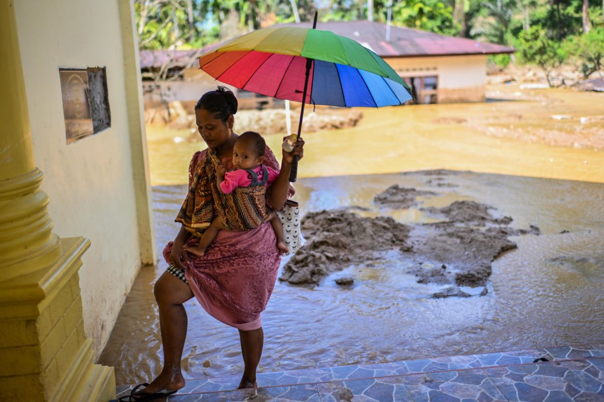 North Sumatra battles unexpected floods as dry season grips Indonesia
