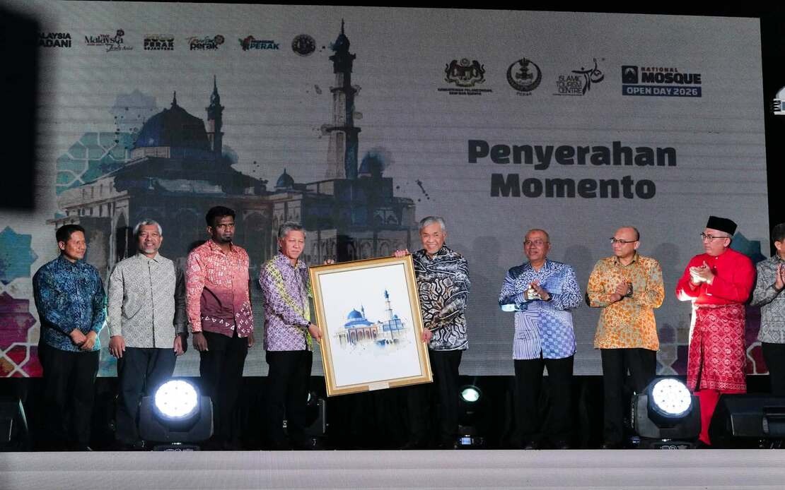 Mosques Should Be Integrated Into Malaysia's Tourism Ecosystem, Says Ahmad Zahid