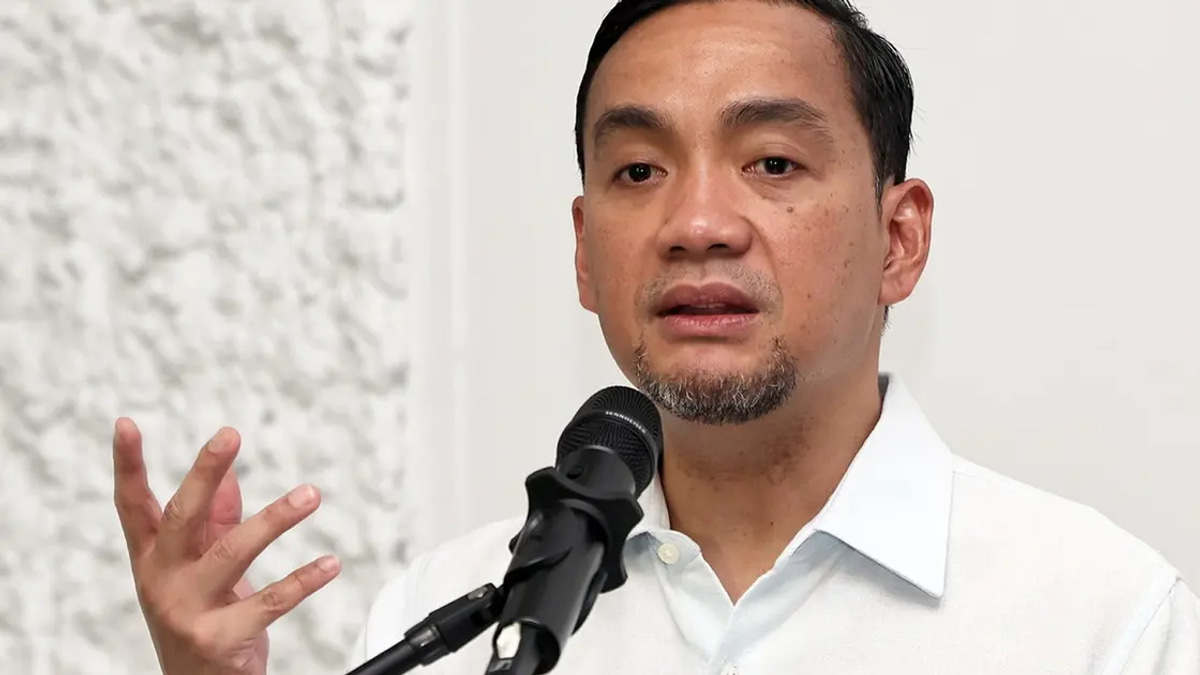 Johor Leader Urged to Rely on Performance Record, Not Royal Defence