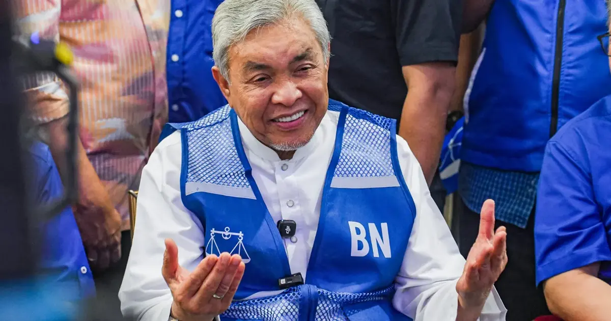 Zahid and Anwar Agree to Set Aside Differences for Unity Government Stability
