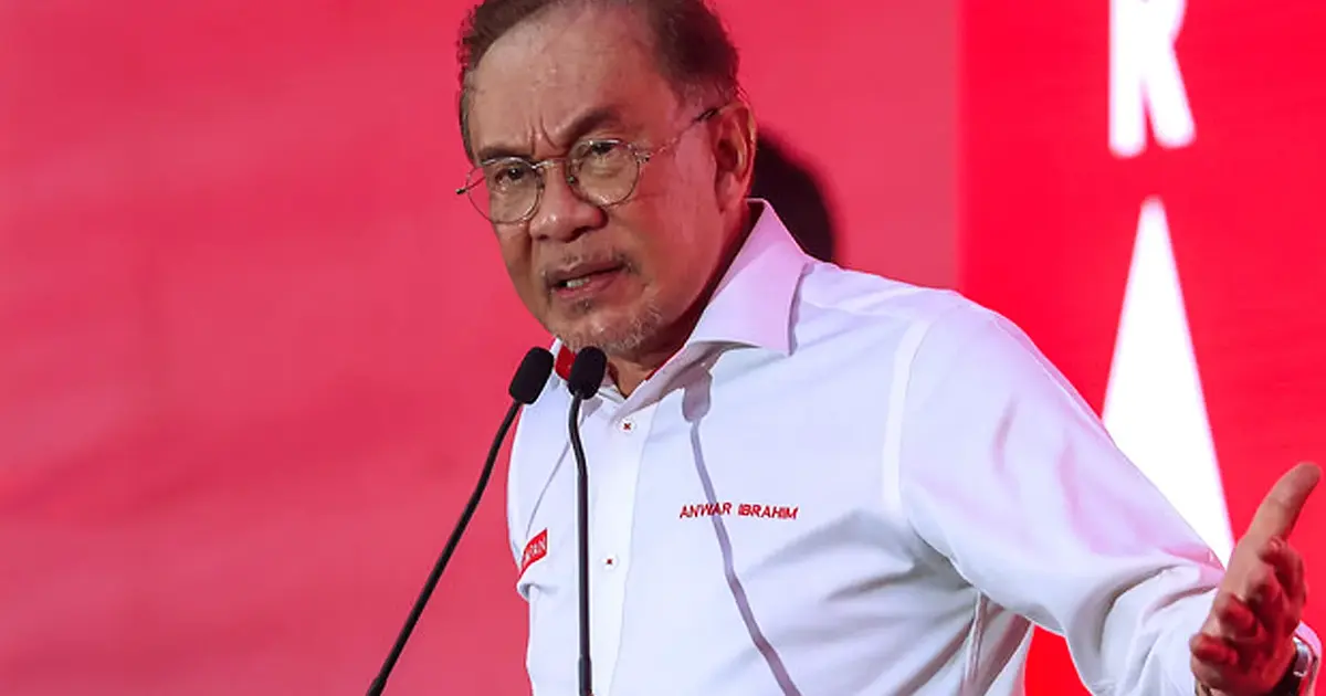 Government Must Nurture Strong Bonds with Malay Rulers, Says Anwar