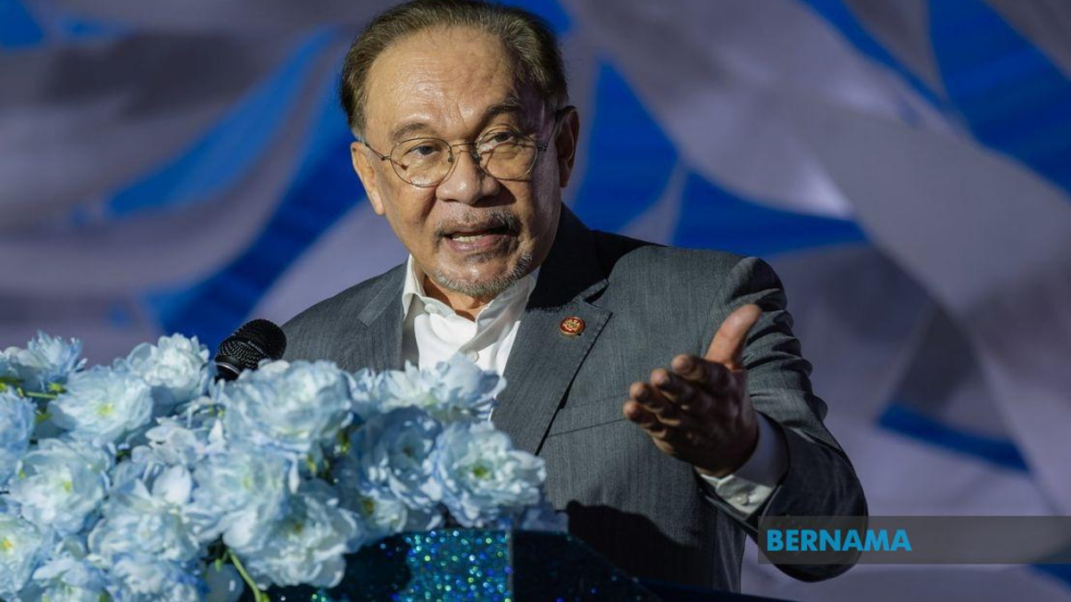 Malaysia Will Immediately Deport Any Israelis Found in Country, Says PM Anwar