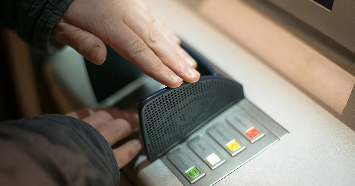 Three Malaysian Men Held in Singapore After Quick-Strike Cash Collection Scheme