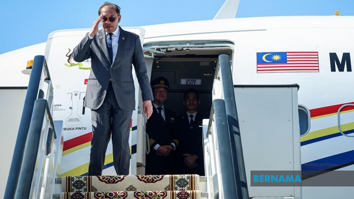 Anwar Returns from Turkmenistan to Lead Penang Investment Push and Press Recognition Awards