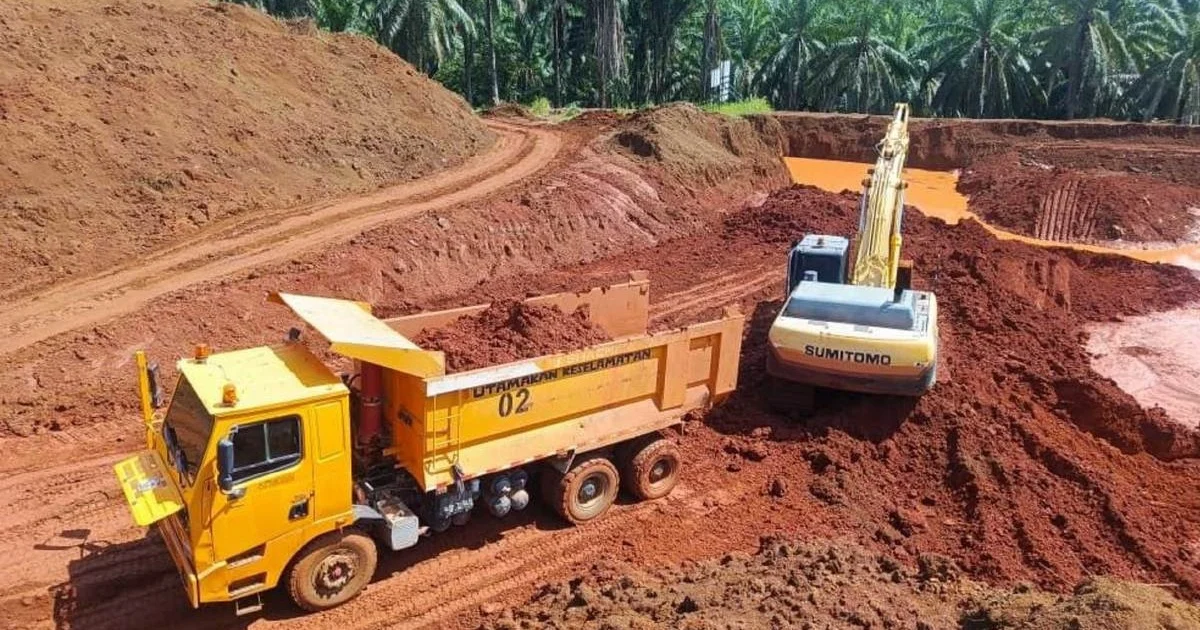 Nine suspects held after authorities crack down on illegal bauxite operation in Kuantan