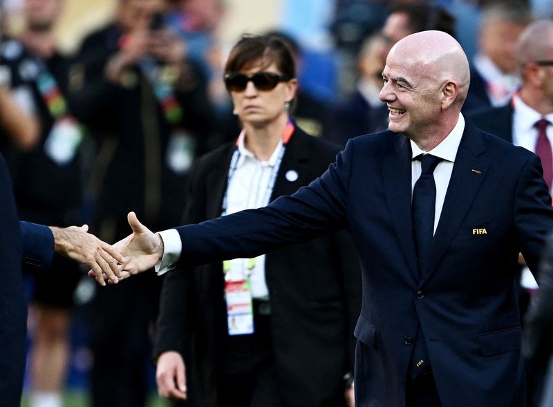 Mexico and Argentina Rally Behind Infantino as FIFA Leadership Crisis Deepens