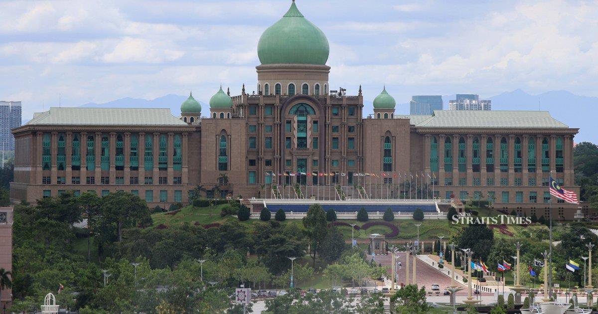 Malaysia Charts Careful Course Through Shifting Geopolitical Waters