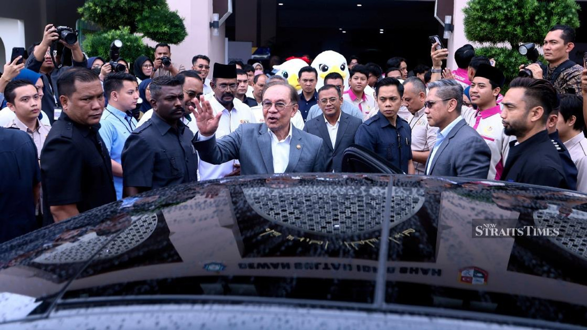 Malaysia Cannot Afford Deeper Fuel Subsidies Without Risking Economy, Anwar Warns