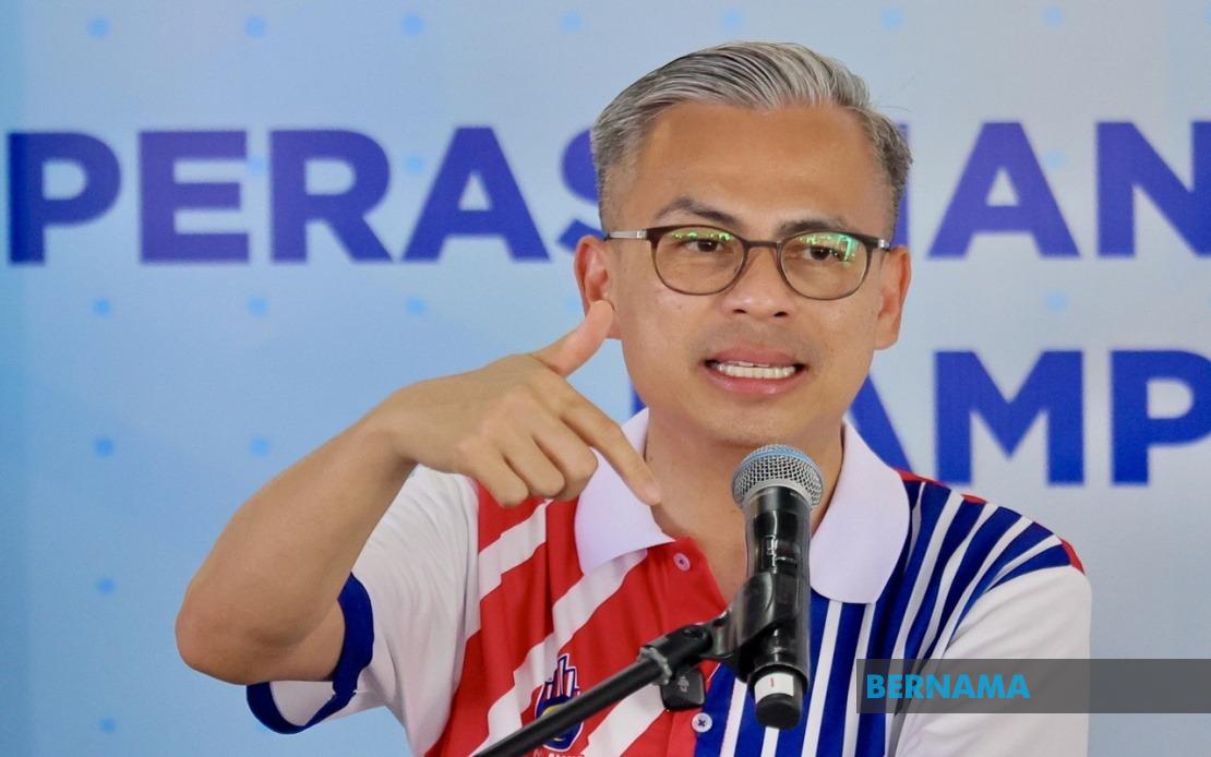 Communications Minister Fahmi Condemns Impersonation of PH's Endau Candidate via Fake WhatsApp Account