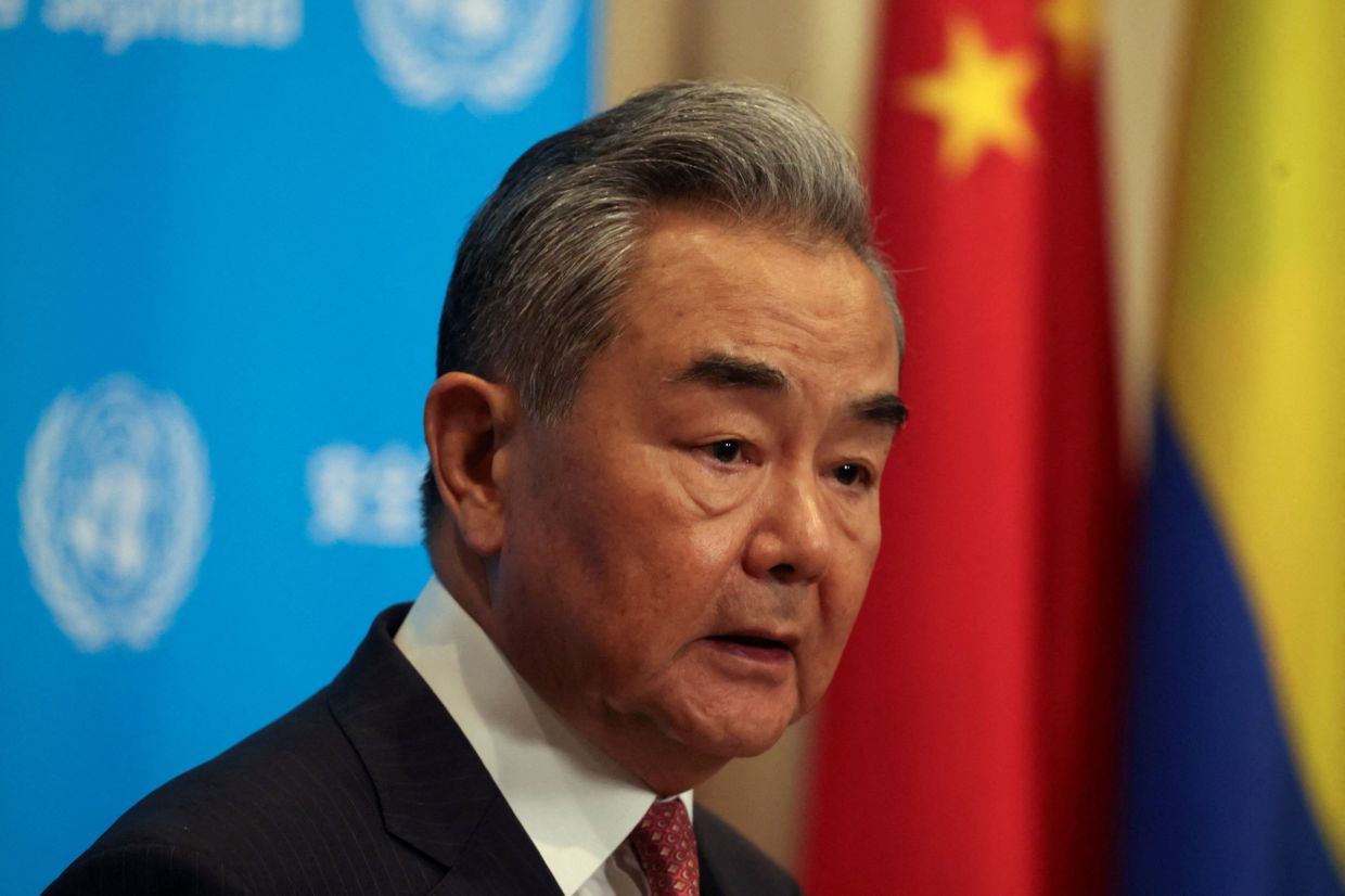 Chinese Foreign Minister Warns US Secretary of State Over Taiwan, Urges Caution in Bilateral Ties