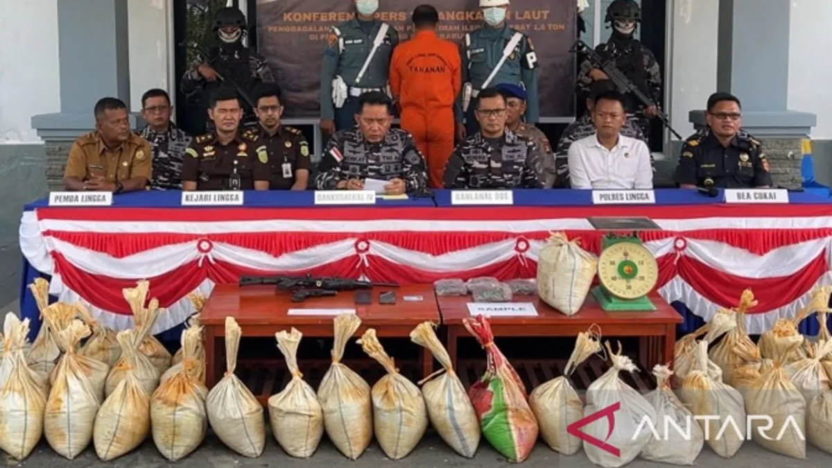 Indonesia Seizes 75.7 Tonnes of Illegally Mined Tin Sand Destined for Malaysia