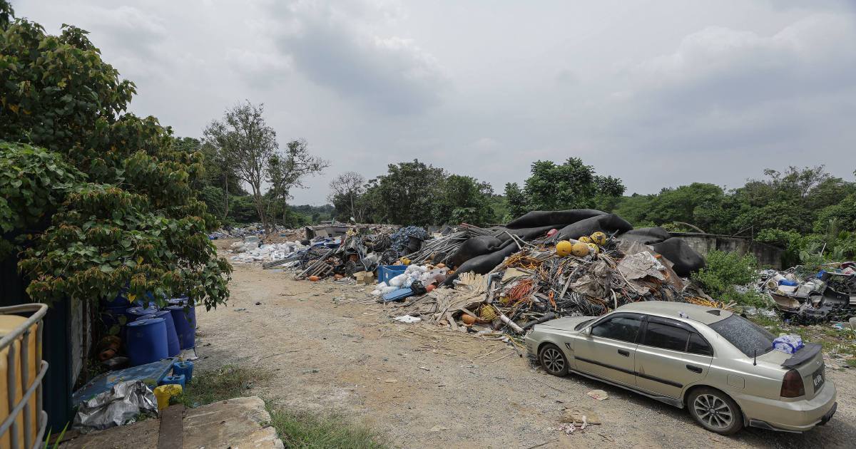 Johor Launches Multi-Agency Task Force to Investigate Singapore Construction Waste Dumping