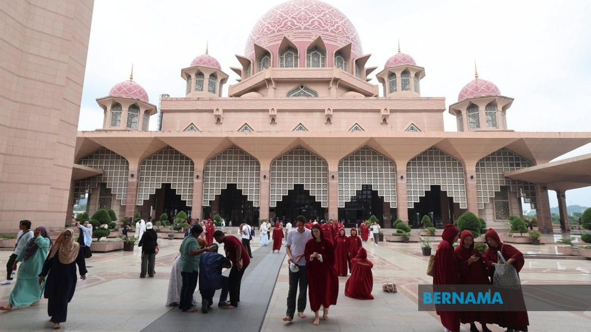 Putra Mosque to Welcome 5,000 Guests for National Maal Hijrah 1448H/2026M Observance