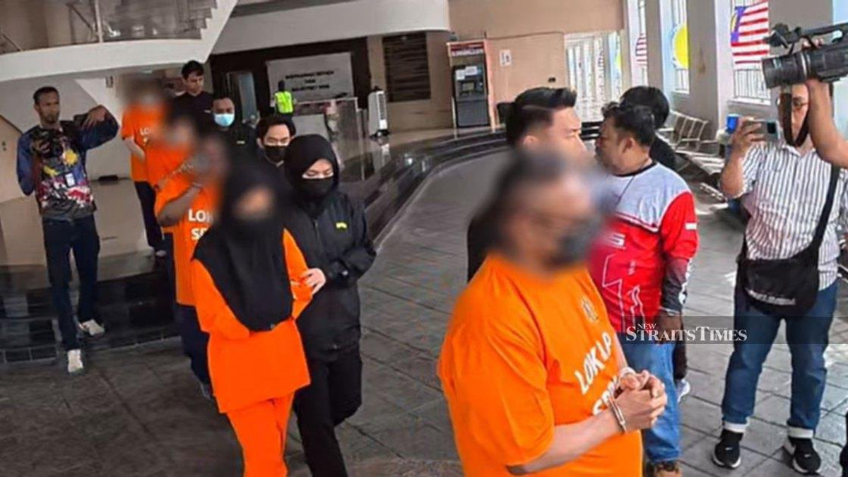 Datuk Agency Chief Among Five Held Over Alleged Power Abuse in Land Matter