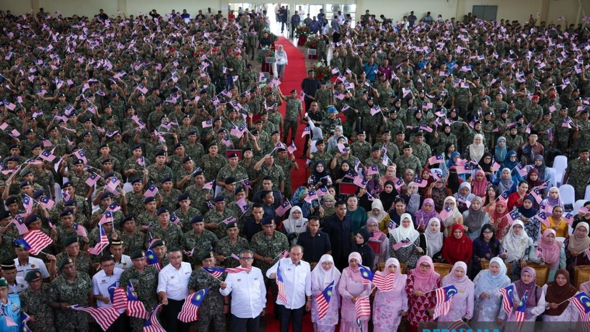 Anwar Defends Government's Bumiputera Commitment, Points to KL Malay Reserve Land Creation