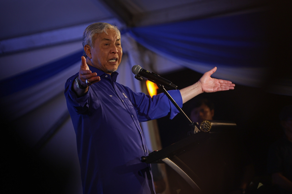 Zahid Defends PM's Ministerial Authority as Cabinet Tensions Simmer