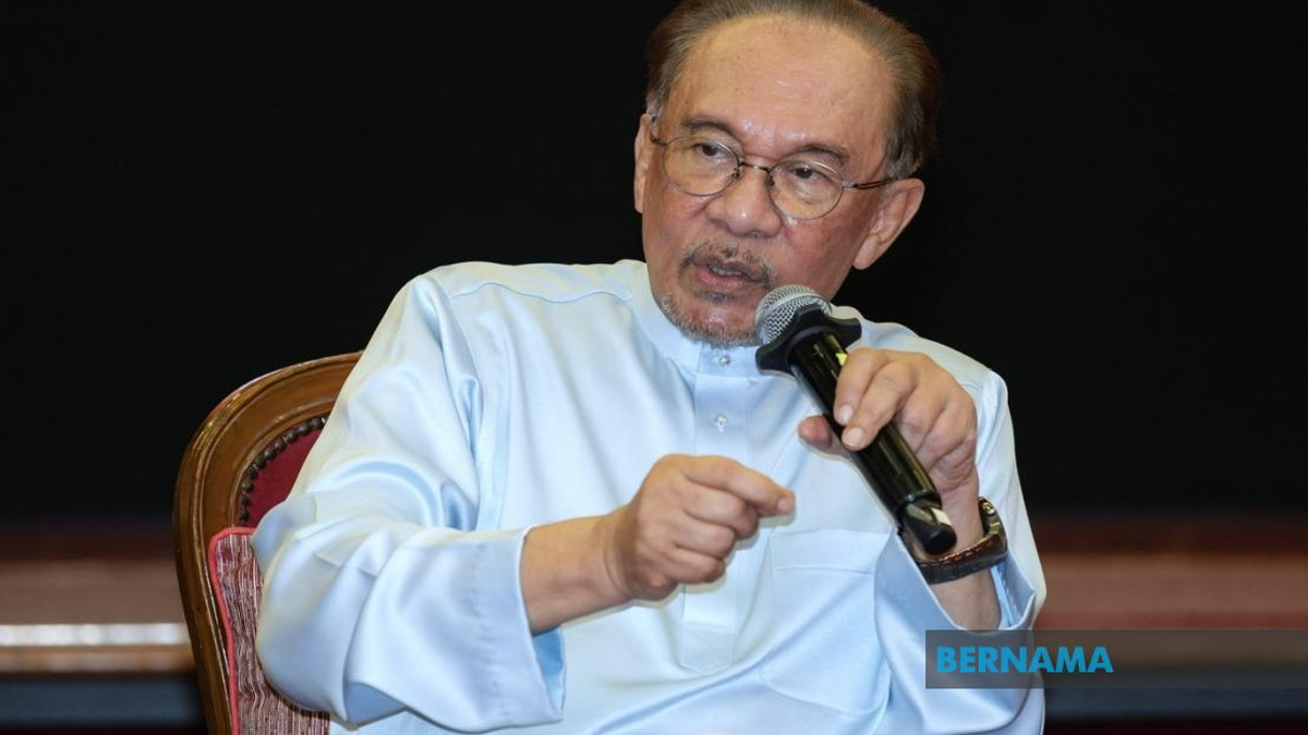 Anwar Escalates Felda Investment Crisis With Direct Appeal To Prabowo Over Indonesian Court Battle