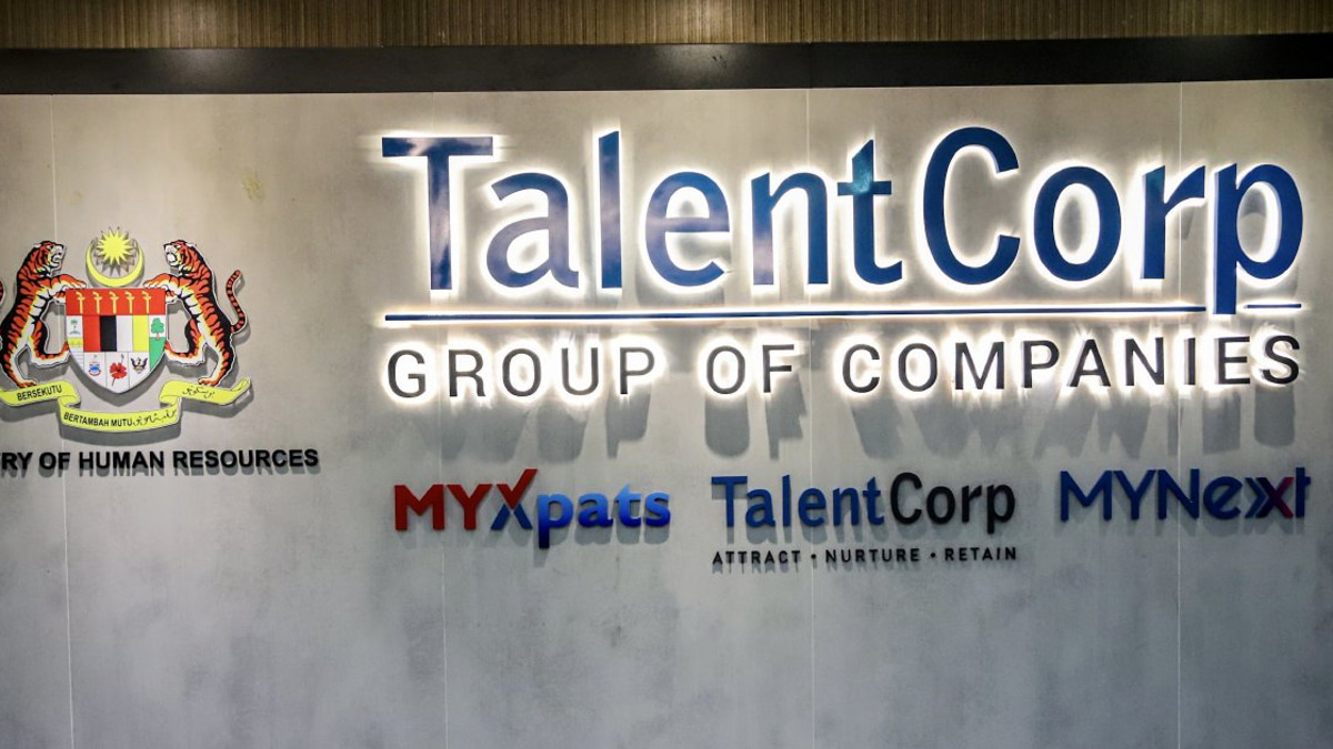 Anwar Orders Review of TalentCorp's Doctor Recruitment Process