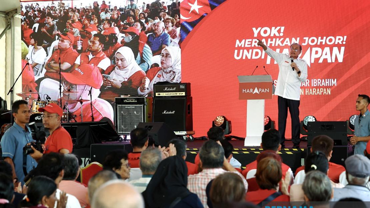 Anwar Urges Election Focus Beyond Najib Release Debate