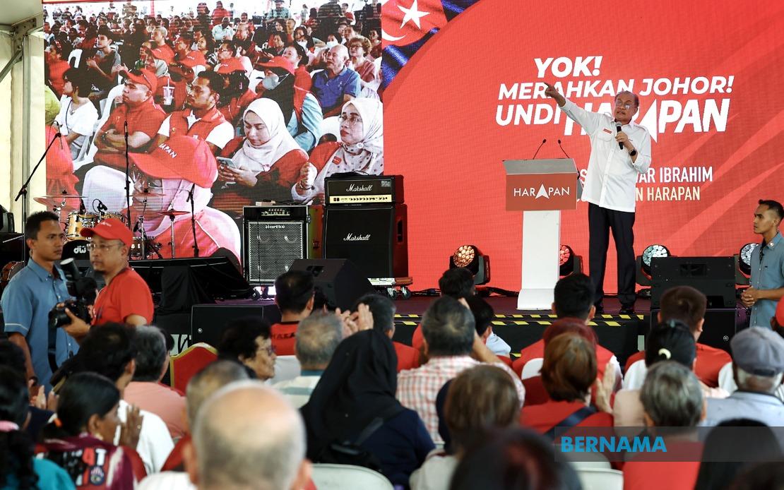 Anwar Urges Election Focus Beyond Najib Release Debate