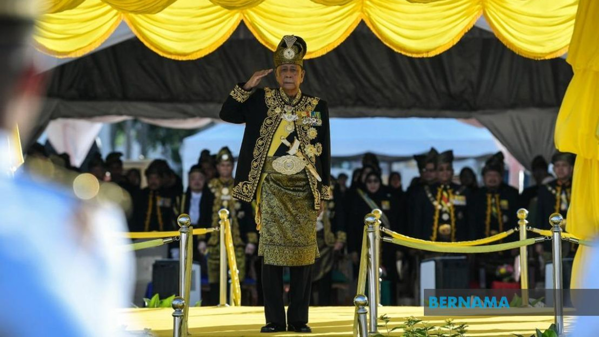 Sultan of Kedah Celebrates 84th Birthday with Military Parade in Alor Setar