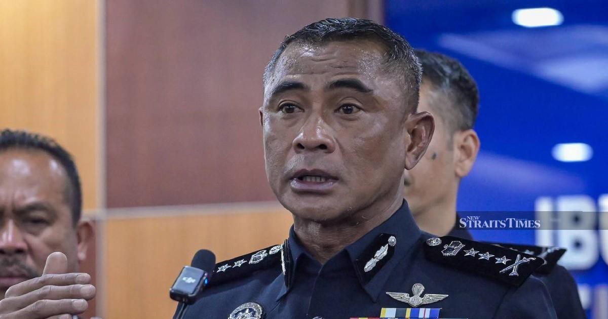 Five Chinese nationals arrested in dual raids on housebreaking gang in Kuala Lumpur