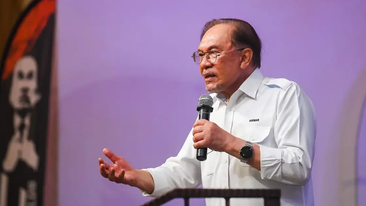 Anwar Flags Sluggish Affordable Housing Rollout as Johor Property Costs Soar